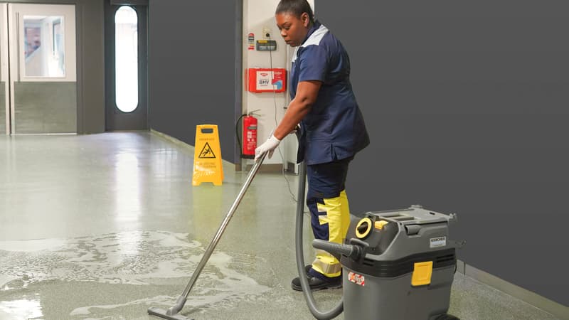 Cleaning 182_Widescreen