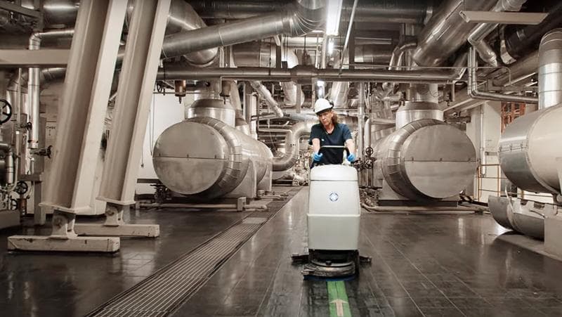 DE_01_Gebäudereinigung_Industriereinigung_technische Reinigung_ISS