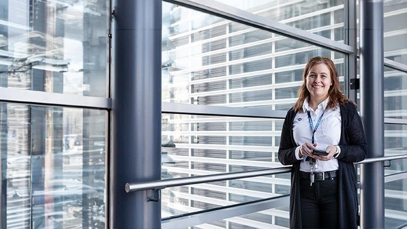 DE_06_back und front office_contact_center_FI_2021_First-line-manager_Pirjo-Pellikka