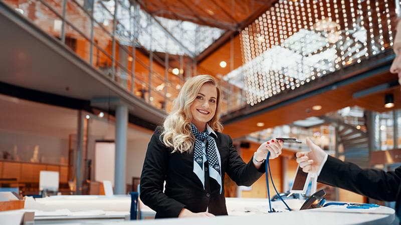 DE_06_back und front office_front_office_manager_n_FI_2017_Tieto_Support-Services_02