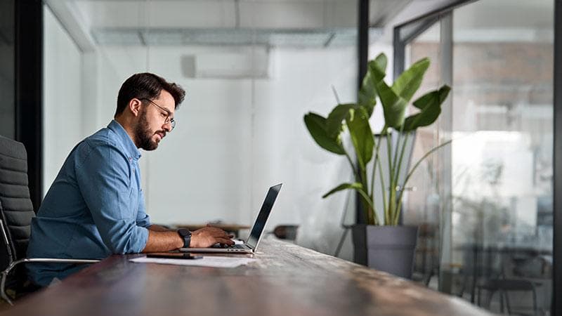 DE_Immobilienmanagement_09_10_kaufmhes-Energiemanagement_07_Betriebskosten_Adobe_1145263398_