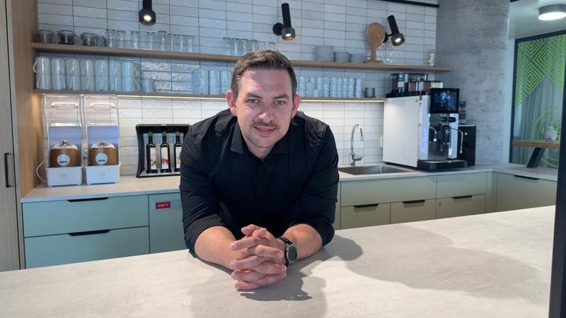 AT_taste'njoy-premium_team-porträt_stefan-ossinger