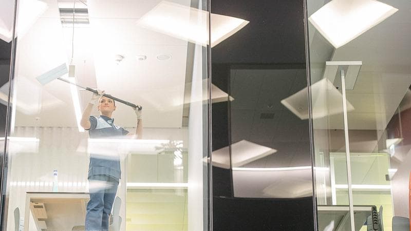 DE_01_Gebäudereinigung_Nachhaltigkeit_Cleaning_Graded-